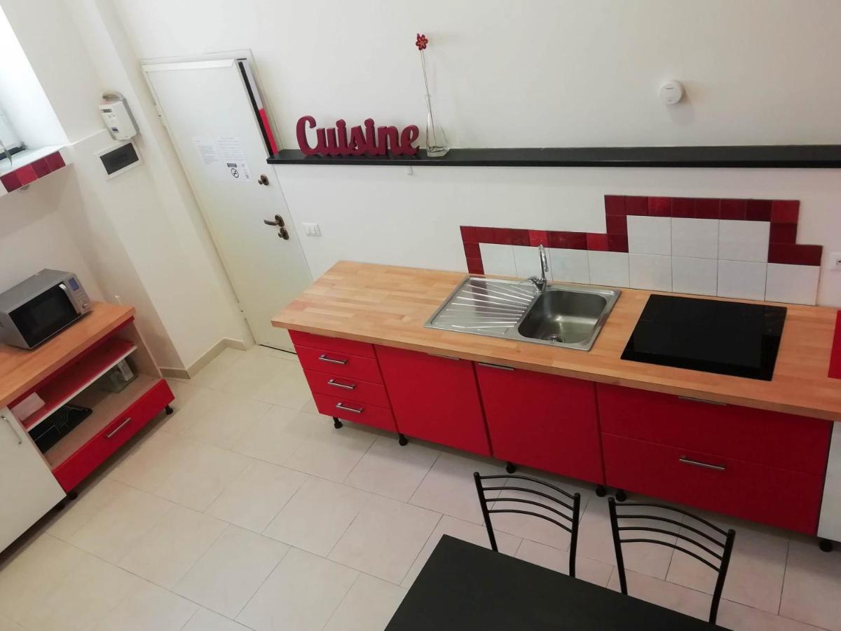 Appartamento Indipendente A Due Passi Dal Centro Savona Exterior photo